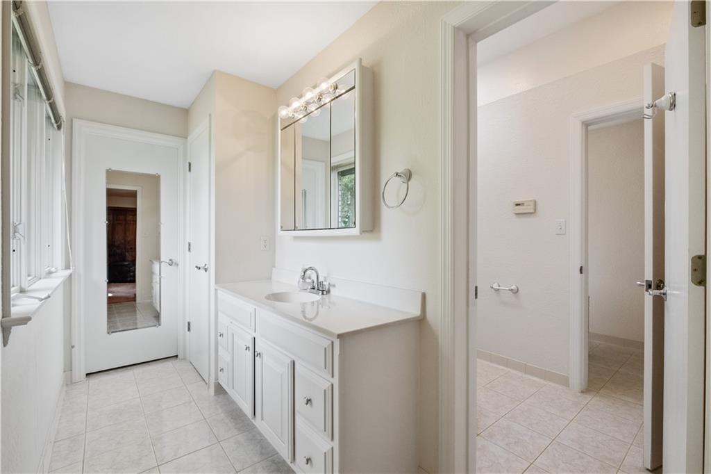 46 Cheslock Road Canonsburg, PA 15317 - Photo 20 of 24 a bathroom with a sink and a mirror