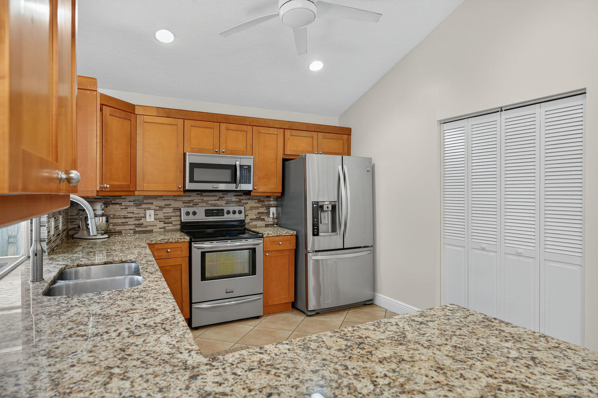 6110 Adams Street Jupiter, FL 33458 - Photo 6 of 24 34-web-or-mls-018__MLP0586