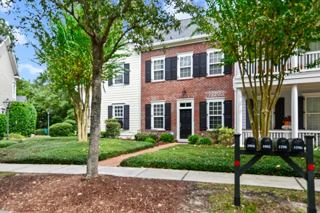 $3,300 | 1802 Tennyson Row, Unit 34, Mount Pleasant, SC 29466