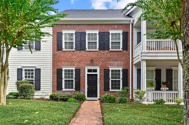 $3,300 | 1802 Tennyson Row, Unit 34, Mount Pleasant, SC 29466