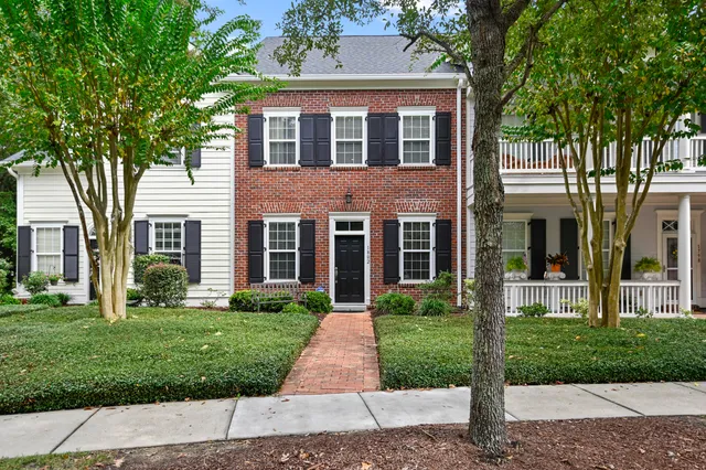 $3,300 | 1802 Tennyson Row, Unit 34, Mount Pleasant, SC 29466