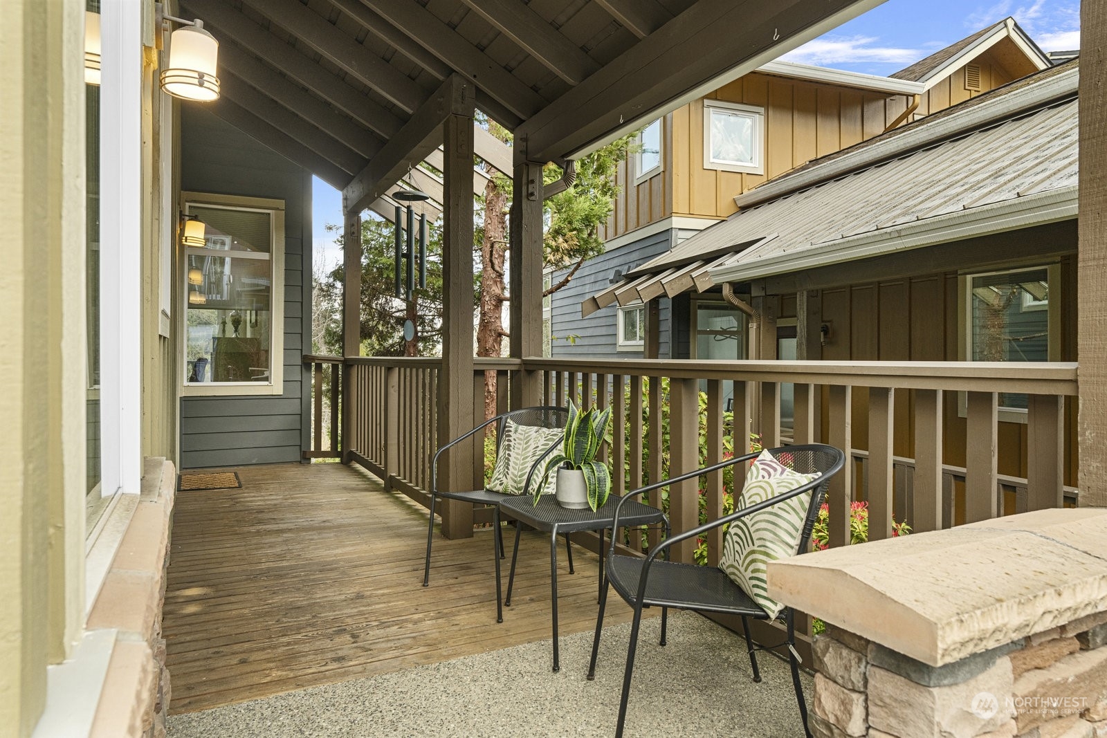 158 Cougar Ridge Road Northwest Issaquah, WA 98027 - Photo 30 of 39 a view of a balcony and chairs