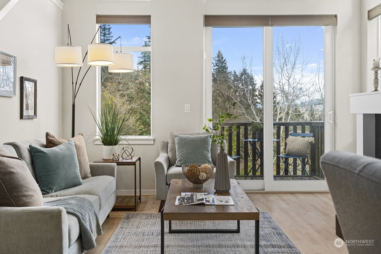 158 Cougar Ridge Road Northwest Issaquah, WA 98027 - Photo 5 of 39 a living room with furniture and a large window