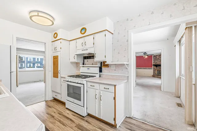 $209,000 | 1831 Kenilworth Drive, Elkhart, IN 46514