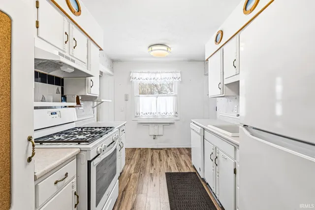 $209,000 | 1831 Kenilworth Drive, Elkhart, IN 46514