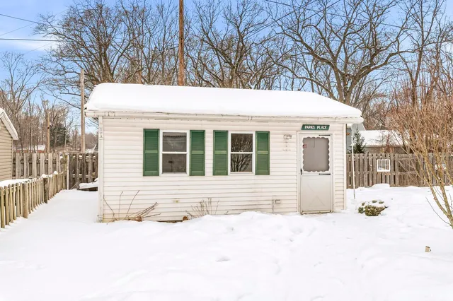 $209,000 | 1831 Kenilworth Drive, Elkhart, IN 46514