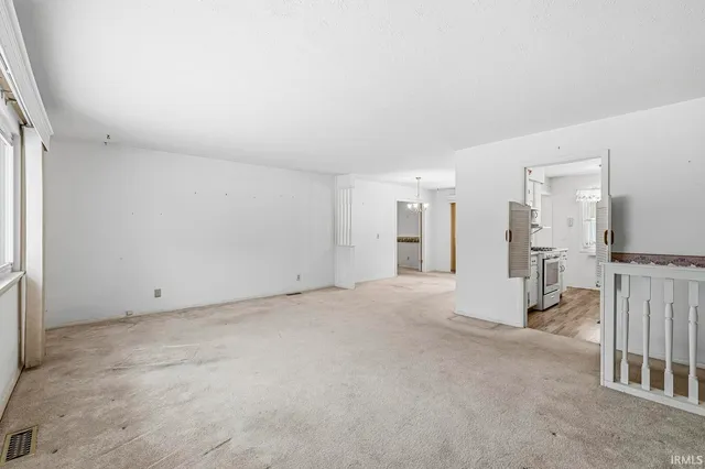 $209,000 | 1831 Kenilworth Drive, Elkhart, IN 46514