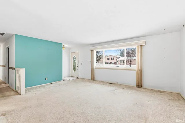 $209,000 | 1831 Kenilworth Drive, Elkhart, IN 46514