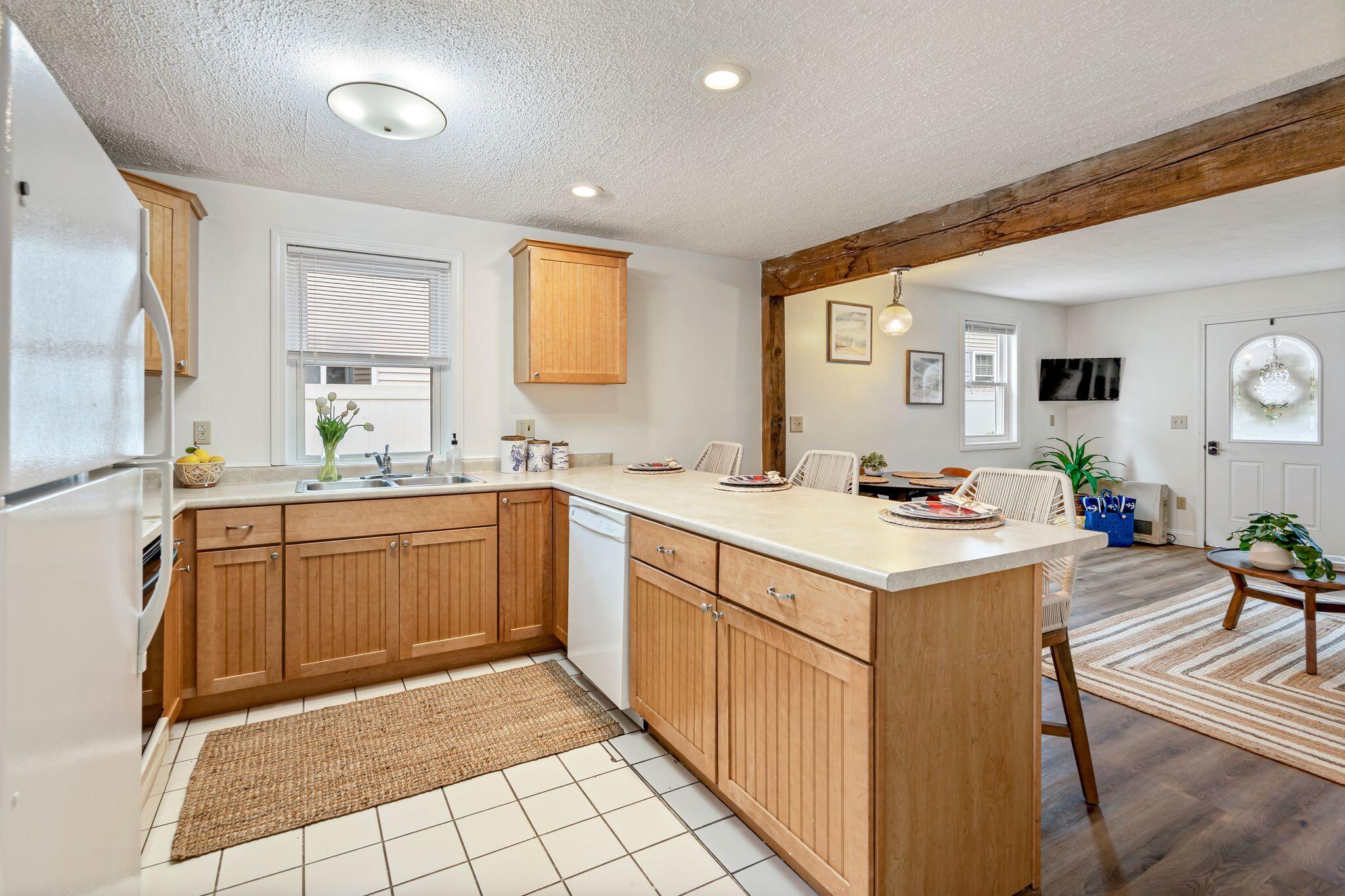 3 Ocean Breeze, Unit 2 York, ME 03909 - Photo 11 of 31 16_DSC03943