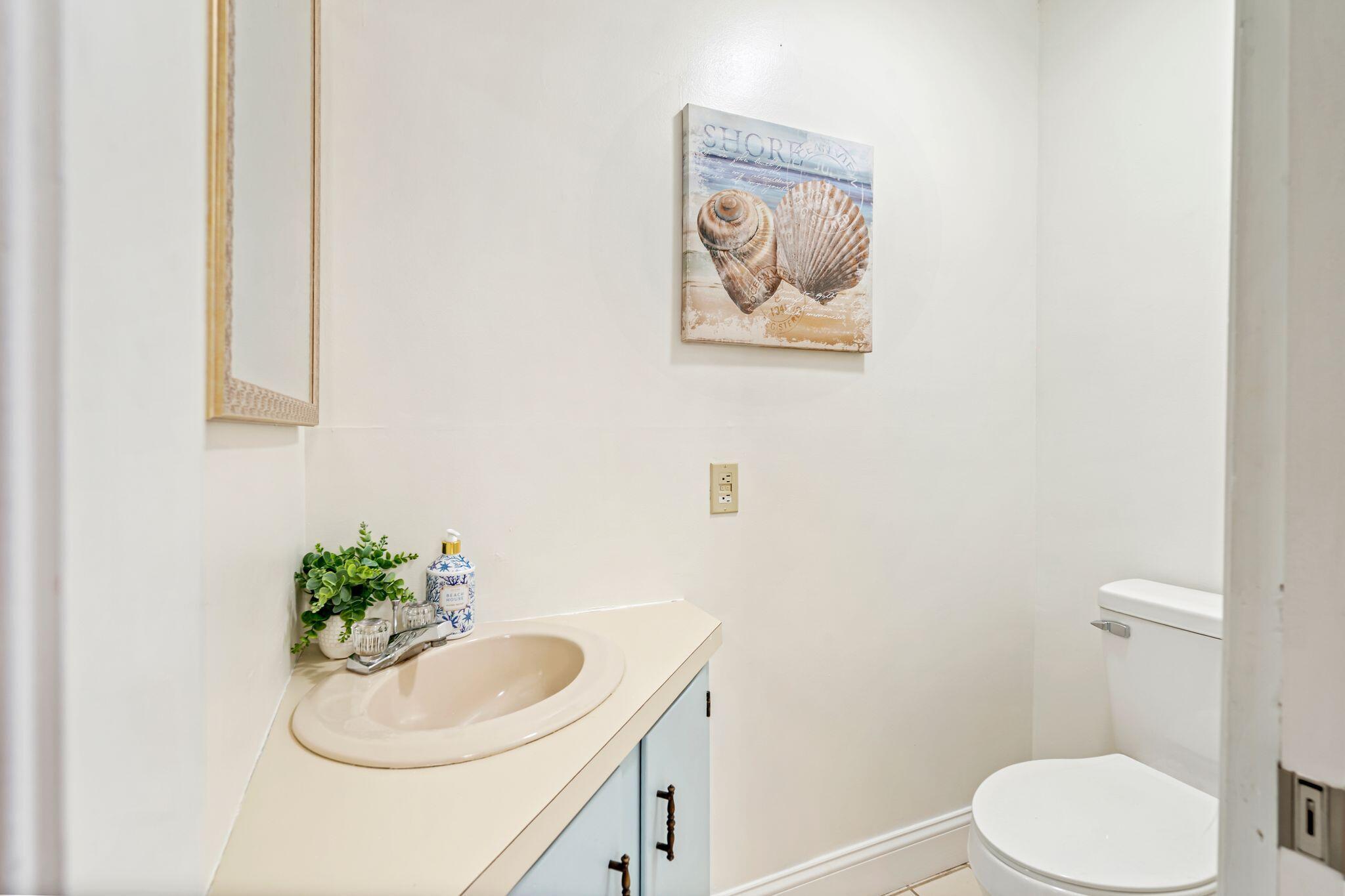 3 Ocean Breeze, Unit 2 York, ME 03909 - Photo 15 of 31 20_DSC03958