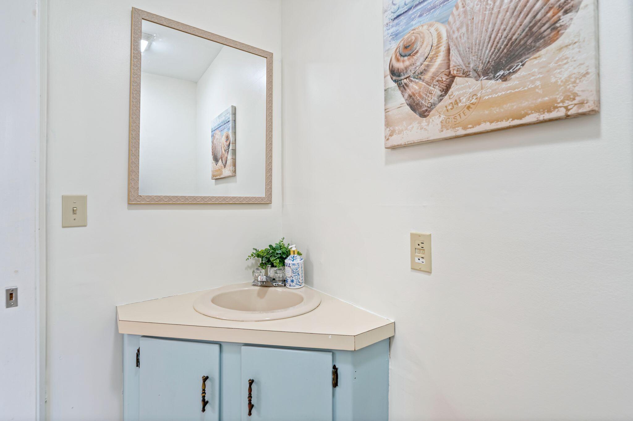 3 Ocean Breeze, Unit 2 York, ME 03909 - Photo 16 of 31 21_DSC03961