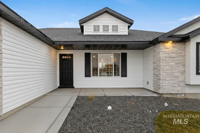 $349,000 | 841 Waveland Avenue, Filer, ID 83328