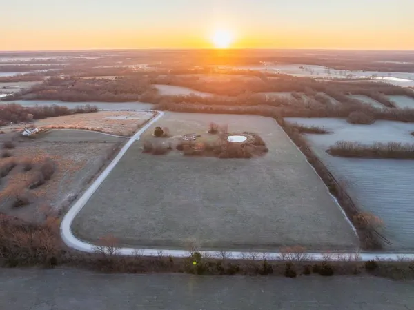 $170,000 | 44507 East 349th Street, Creighton, MO 64739