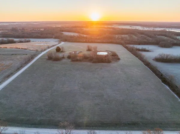 $170,000 | 44507 East 349th Street, Creighton, MO 64739