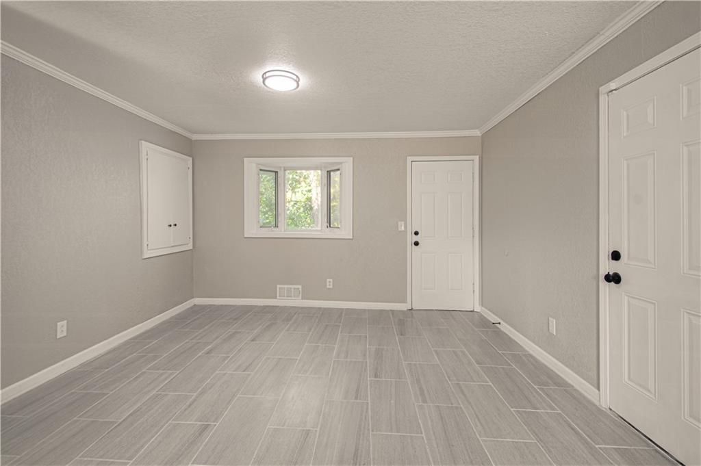 8512 East 85th Street Raytown, MO 64138 - Photo 9 of 30