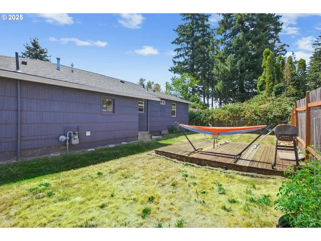 a view of a outdoor space