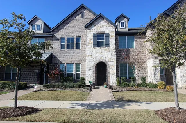 $2,950 | 4554 Cypress Thorn Drive, Arlington, TX 76005
