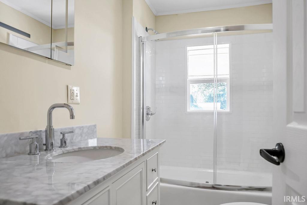 558 Pinewood Drive Bedford, IN 47421 - Photo 11 of 34