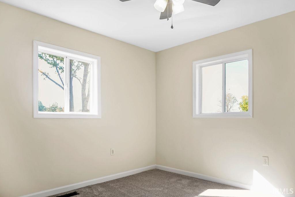 558 Pinewood Drive Bedford, IN 47421 - Photo 14 of 34