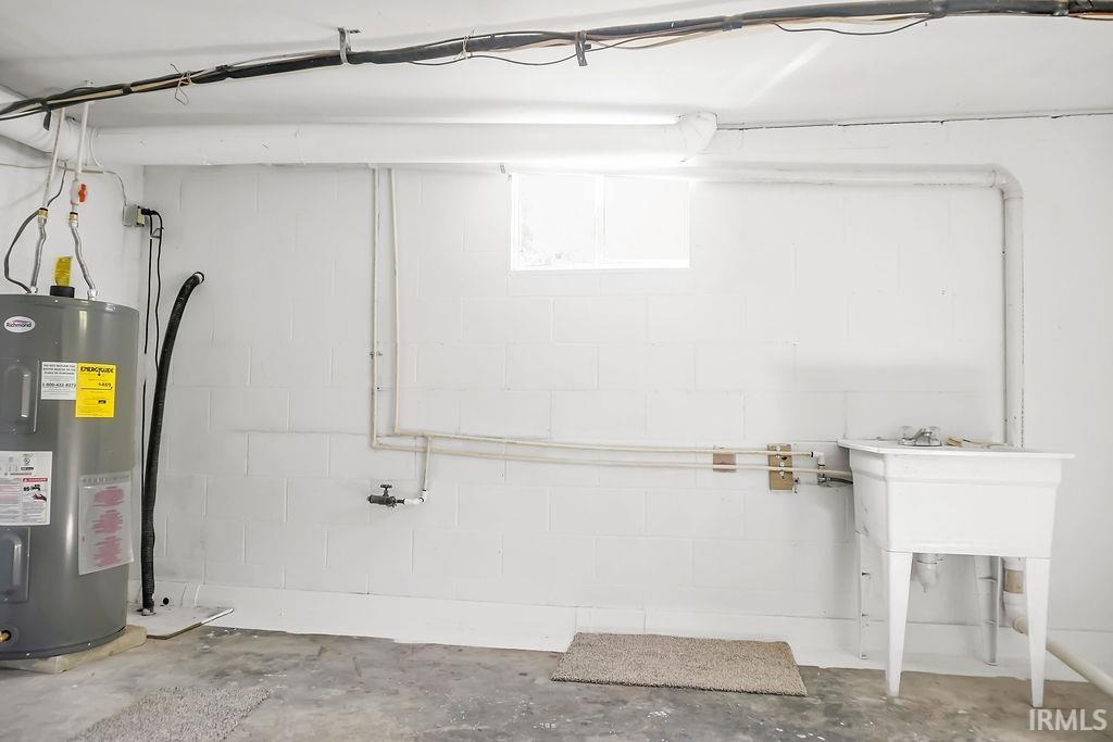 558 Pinewood Drive Bedford, IN 47421 - Photo 28 of 34