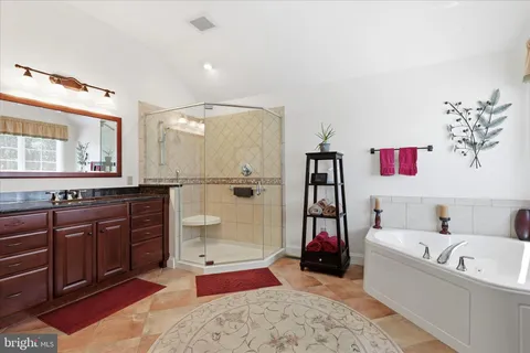 $1,200,000 | 583 Oakmont Drive East, Telford, PA 18969