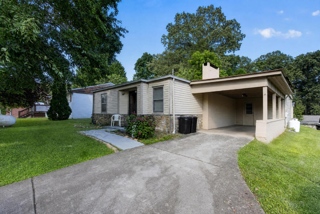 959 Hillcrest Drive Blue Ridge, GA 30513 - Photo 3 of 22 Gallery Image 3