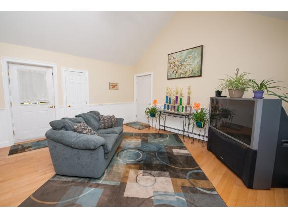 61 Bedford Road Merrimack, NH 03054 - Photo 14 of 34