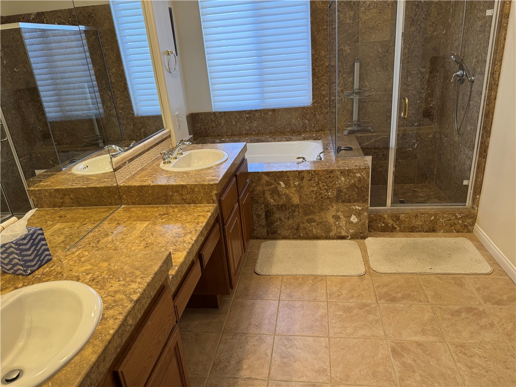 22045 Milestone Street Saugus, CA 91390 - Photo 6 of 8 Bathroom