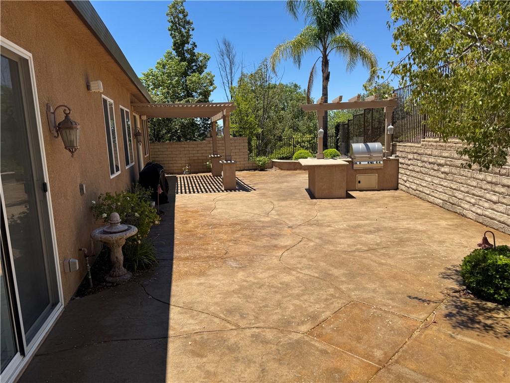 22045 Milestone Street Saugus, CA 91390 - Photo 7 of 8 Backyard View