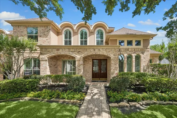 $965,000 | 13610 Lakeshore Way Court, Houston, TX 77077