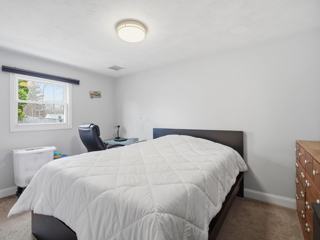 161 Keswick Road Brockton, MA 02302 - Photo 24 of 39