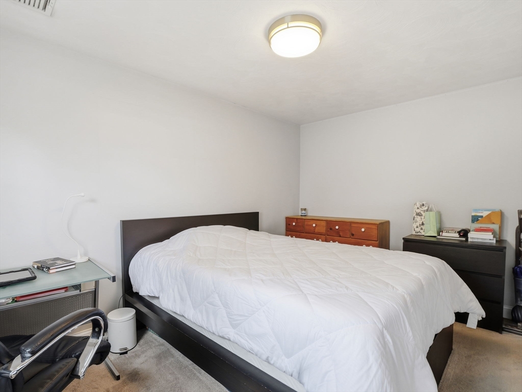 161 Keswick Road Brockton, MA 02302 - Photo 25 of 39