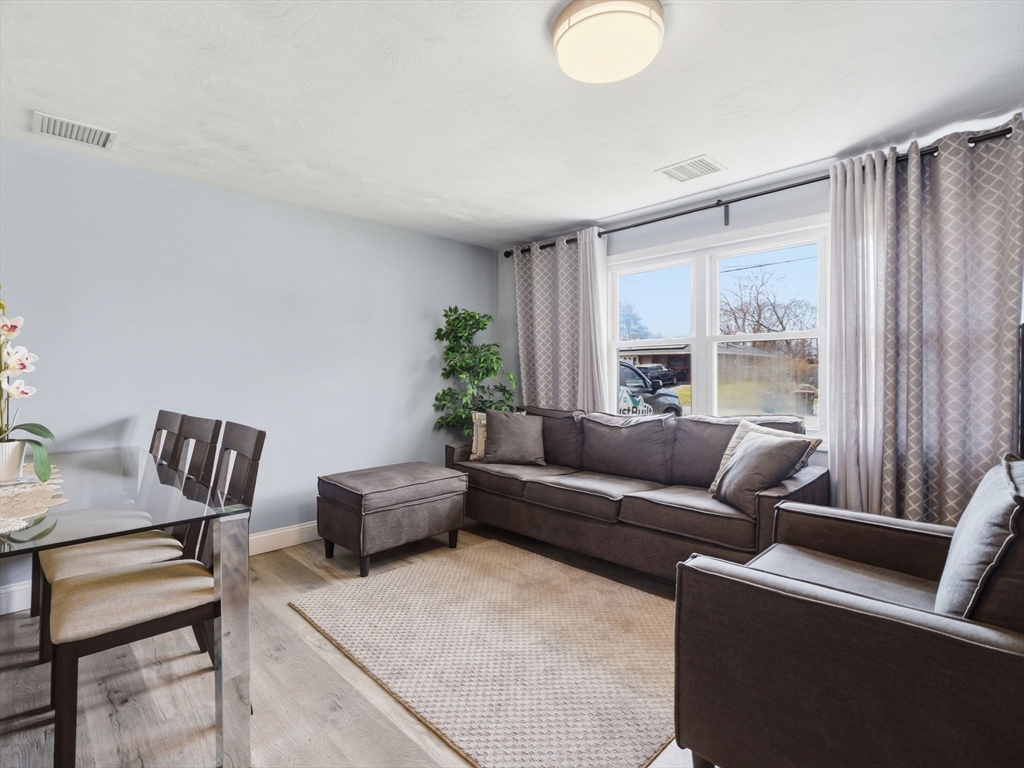 161 Keswick Road Brockton, MA 02302 - Photo 10 of 39