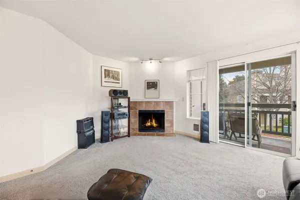 $375,000 | 5300 Harbour Pointe Boulevard, Unit N307, Mukilteo, WA 98275