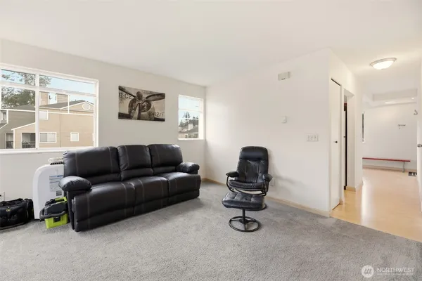 $375,000 | 5300 Harbour Pointe Boulevard, Unit N307, Mukilteo, WA 98275