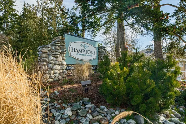$375,000 | 5300 Harbour Pointe Boulevard, Unit N307, Mukilteo, WA 98275