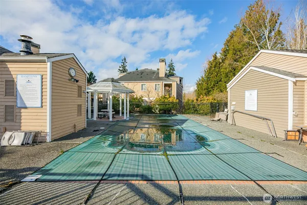 $375,000 | 5300 Harbour Pointe Boulevard, Unit N307, Mukilteo, WA 98275