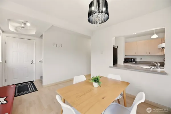 $375,000 | 5300 Harbour Pointe Boulevard, Unit N307, Mukilteo, WA 98275