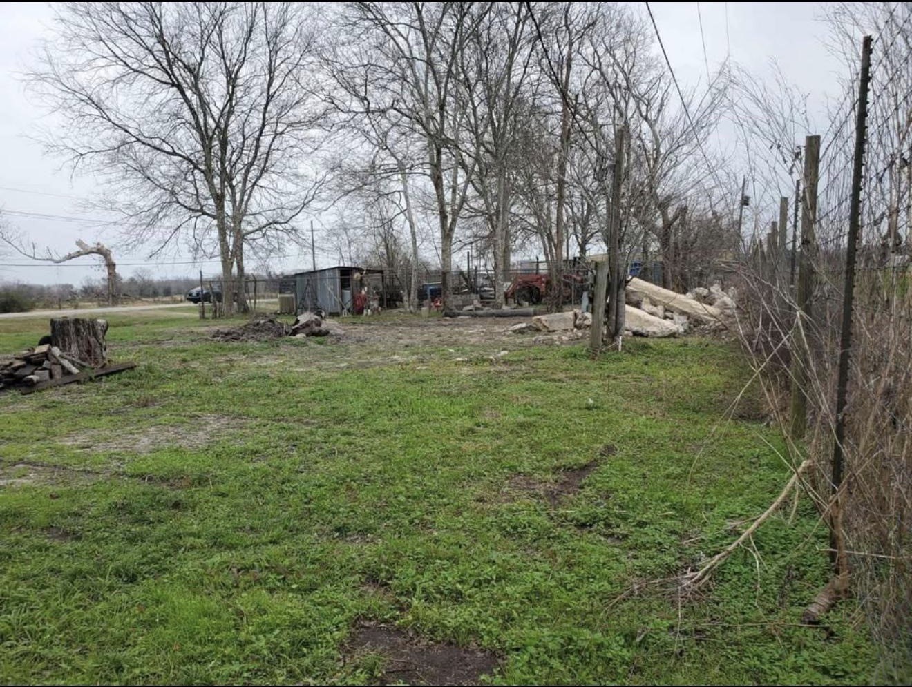 0 Cr Anchor 44 Road Angleton, TX 77515 - Photo 1 of 9 a view of a park with large trees