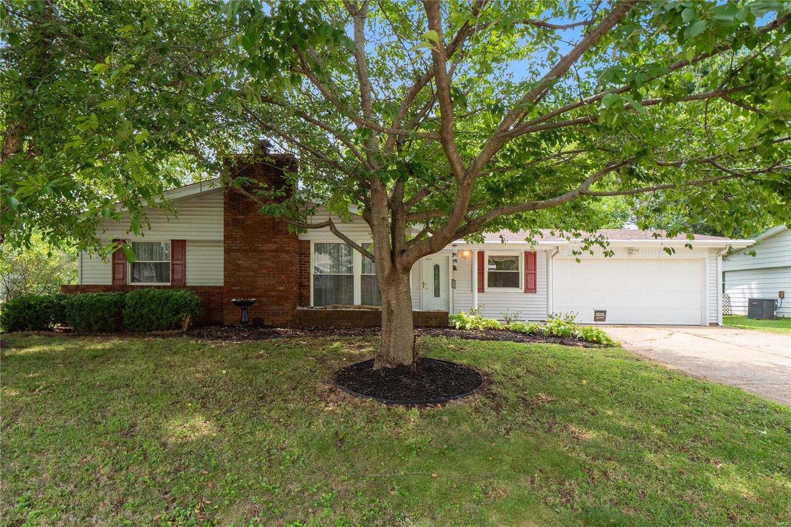 357 Bunker Hill Road Belleville, IL 62221 - Photo 1 of 32 Gallery Image 1