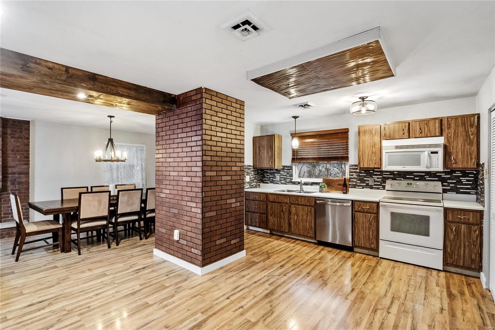 357 Bunker Hill Road Belleville, IL 62221 - Photo 13 of 32 Gallery Image 13
