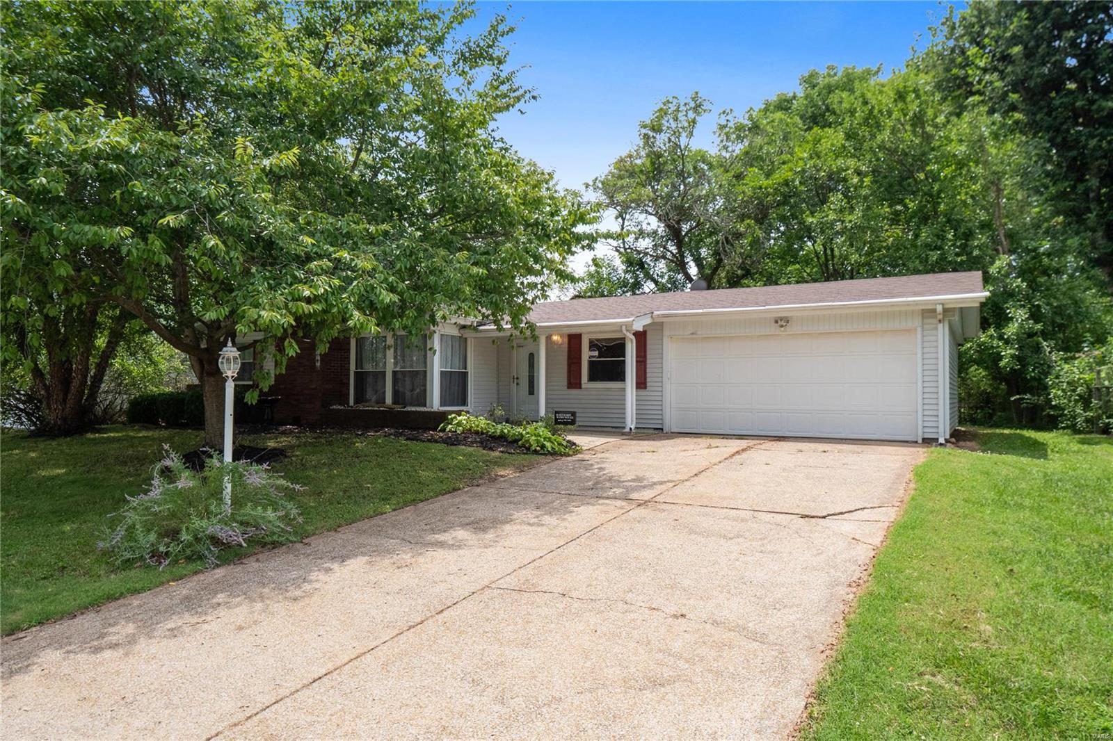 357 Bunker Hill Road Belleville, IL 62221 - Photo 2 of 32 Gallery Image 2