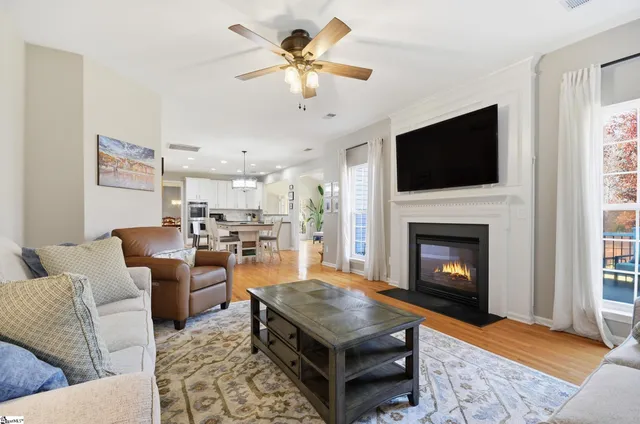 $600,000 | 137 Hammett Pond Court, Greer, SC 29650