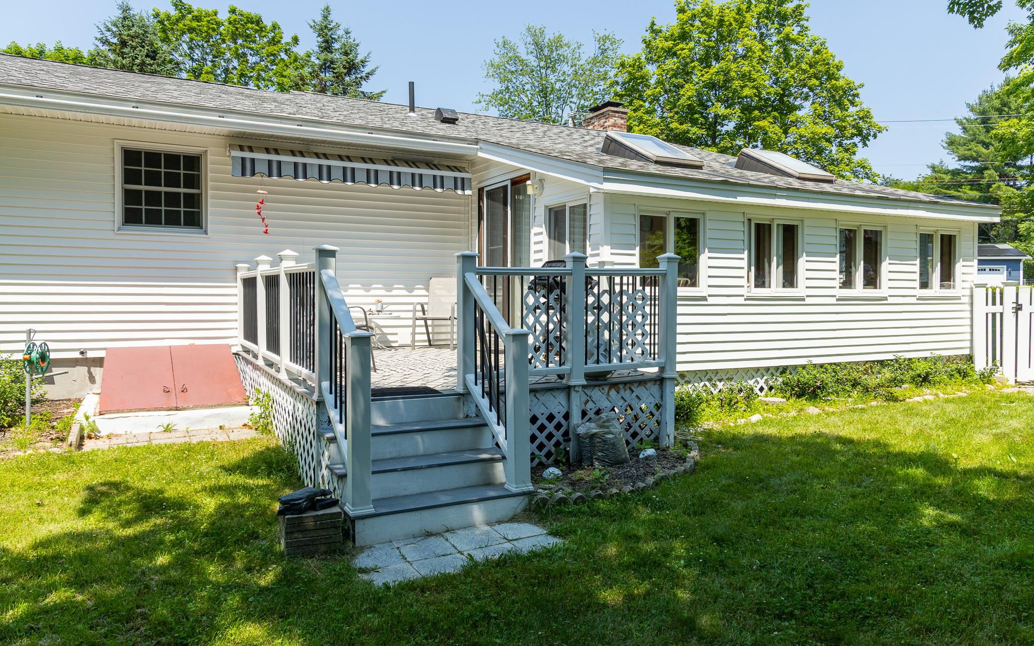 636 Court Street Keene, NH 03431 - Photo 7 of 38