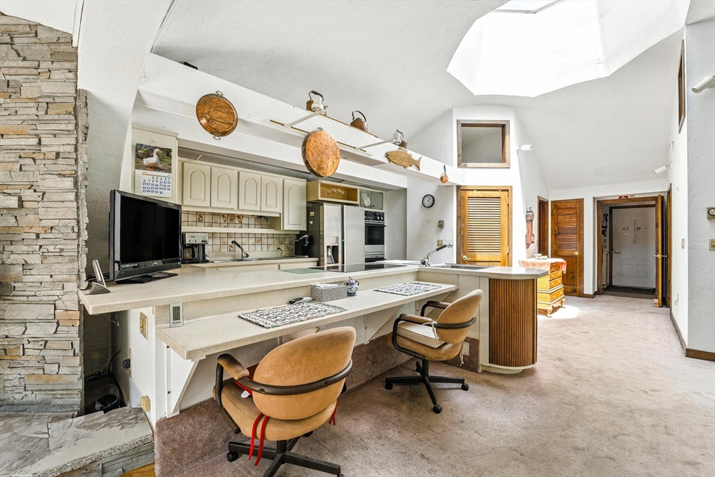 182 County Road Plympton, MA 02367 - Photo 5 of 35