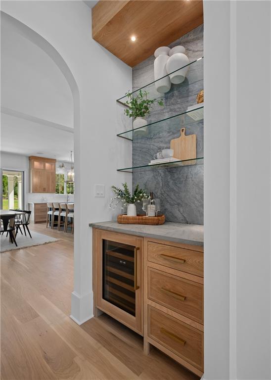 10210 Cedar Ridge Drive Milton, GA 30004 - Photo 13 of 47 a lobby with furniture and potted plant