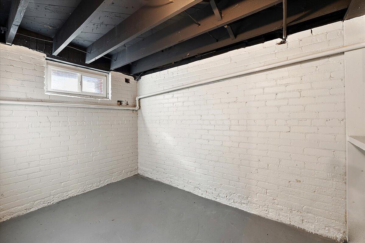 2066 Atkinson Street Detroit, MI 48206 - Photo 42 of 47 48-2066 Atkinson-48