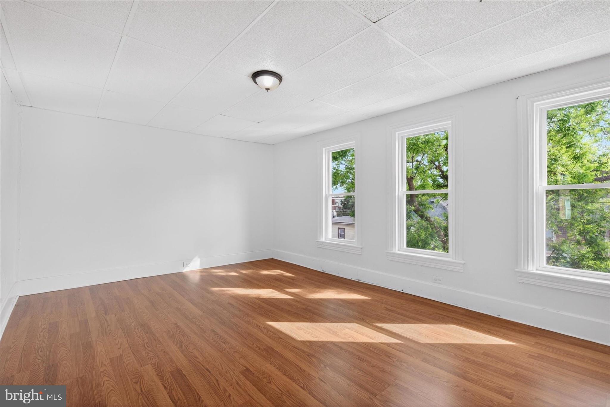 723 Manchester Street York, PA 17404 - Photo 7 of 32 Bright and airy blank canvas space.