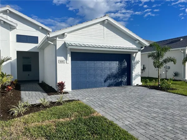 $679,000 | 9195 Cayman Drive, Naples, FL 34114