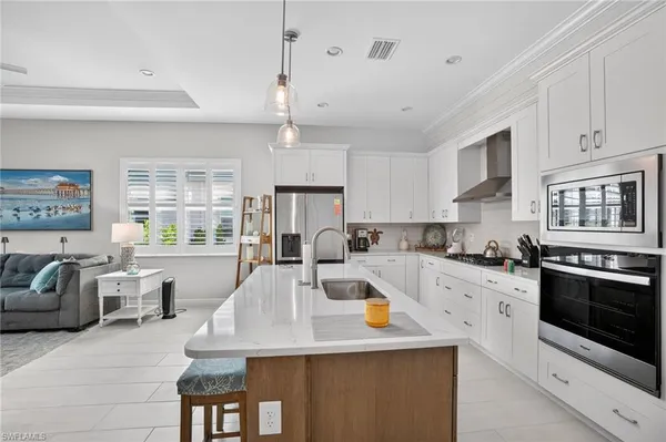 $679,000 | 9195 Cayman Drive, Naples, FL 34114